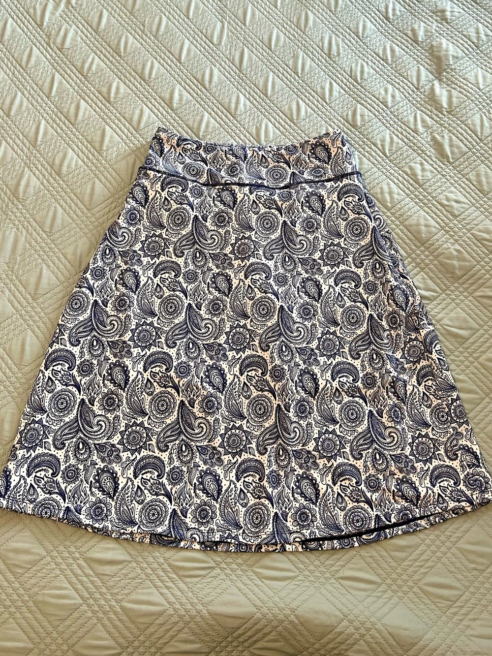 KGKE Women’s Paisley Skort, Size Medium, EUC